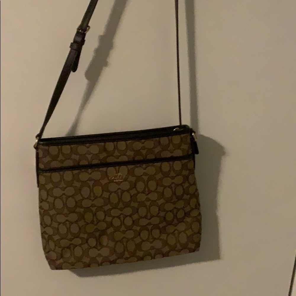 Coach crossbody. Signature file bag